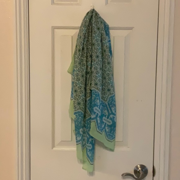 🧣 CHICO’S PRINT SCARF 🧣 - Picture 3 of 16